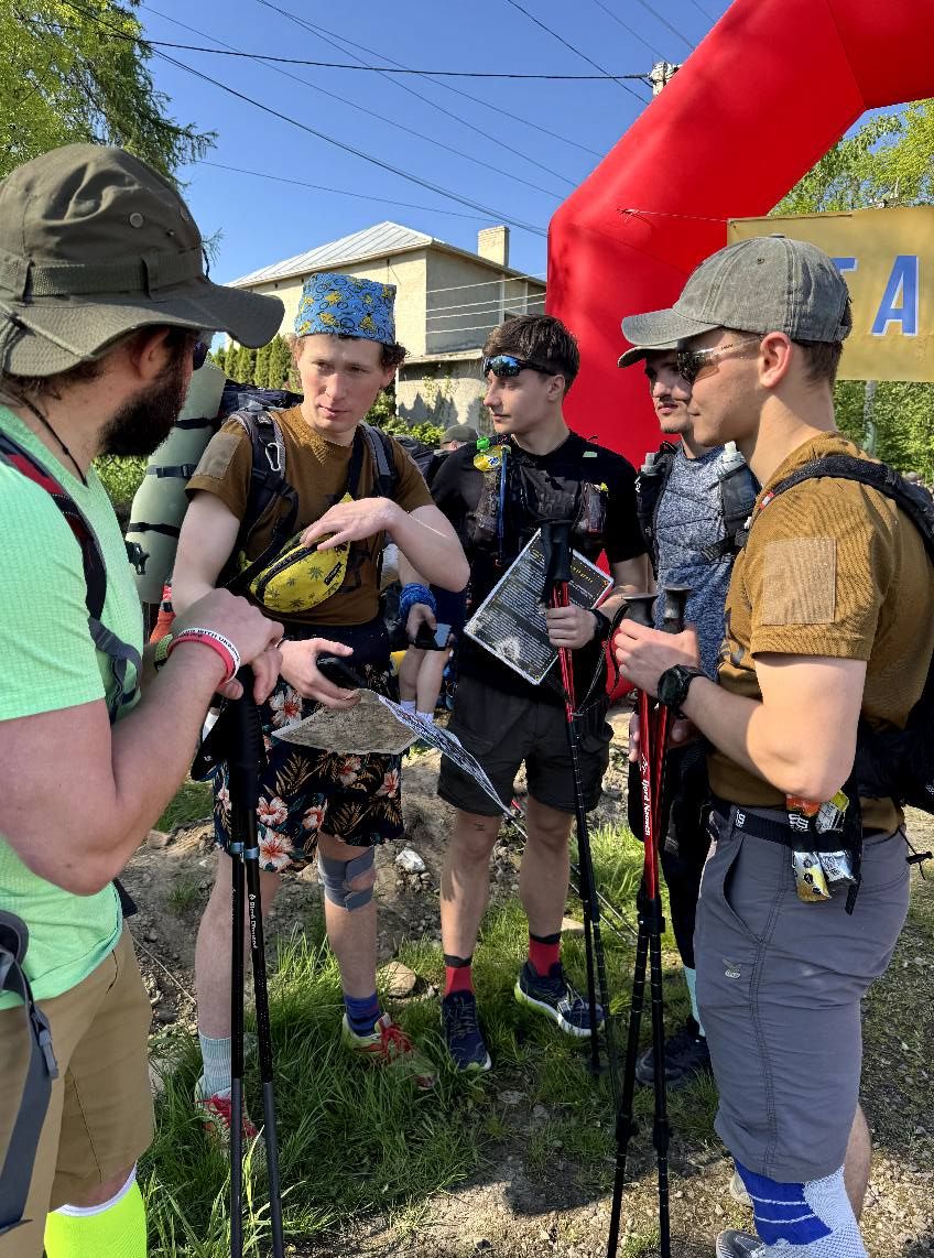 "Щоб гордими лишались гори": у Косові стартували змагання з пішого мандрівництва "Стежками Героїв" 10