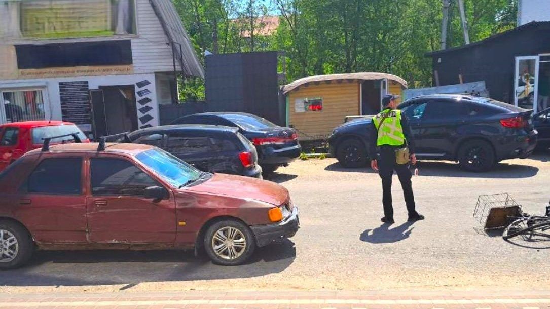 У Косові під колеса авто потрапив велосипедист: він помер у лікарні 1