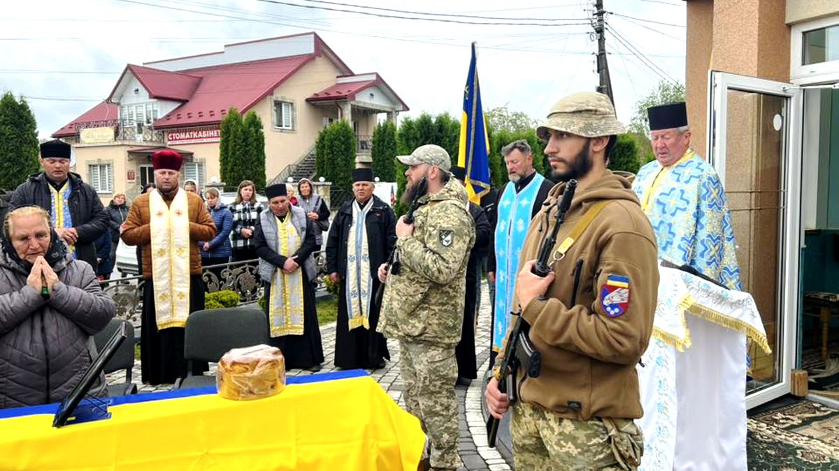 У Городенці віддали шану захиснику 5