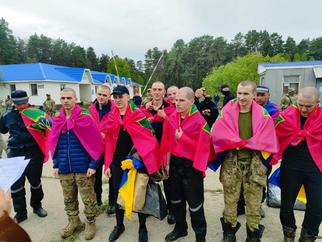 З ворожого полону повернулись троє прикарпатців 3
