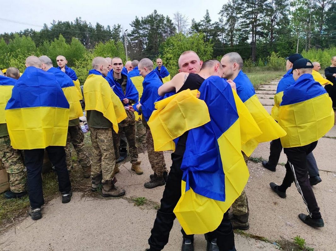 З ворожого полону повернулись троє прикарпатців 1