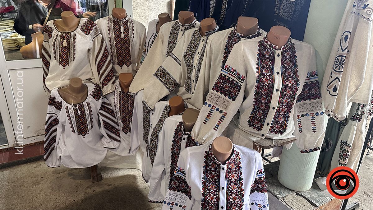 Скільки коштують вишиті сорочки в Коломиї напередодні Дня вишиванки 14