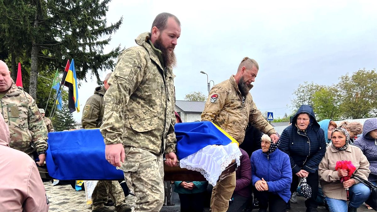 У Городенці зустріли скорботний кортеж з тілом Мирослава Кочерги 5