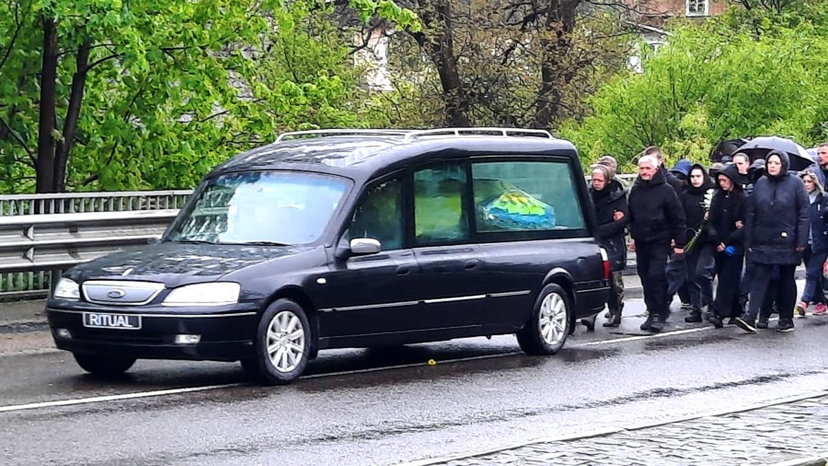 У Яремче відбувся чин похорону захисника Тарас Варцаби 1