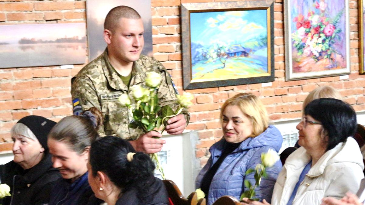 У коломийській філармонії пройшов концерт для матерів та дружин військовослужбовців 4