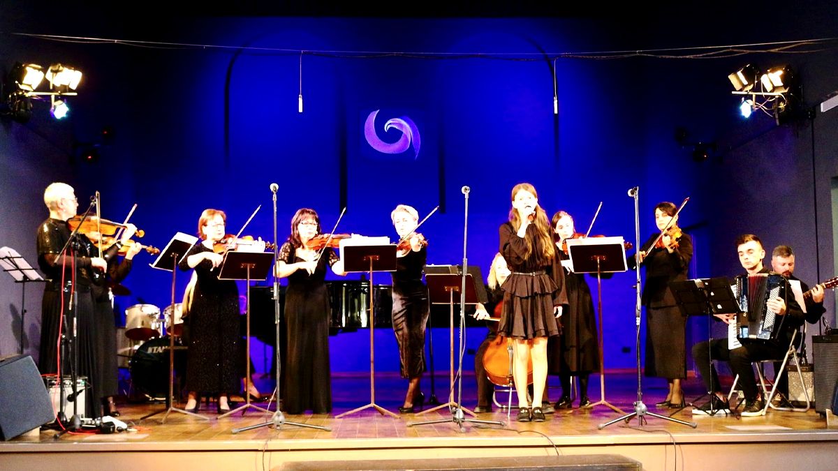 У коломийській філармонії пройшов концерт для матерів та дружин військовослужбовців 1