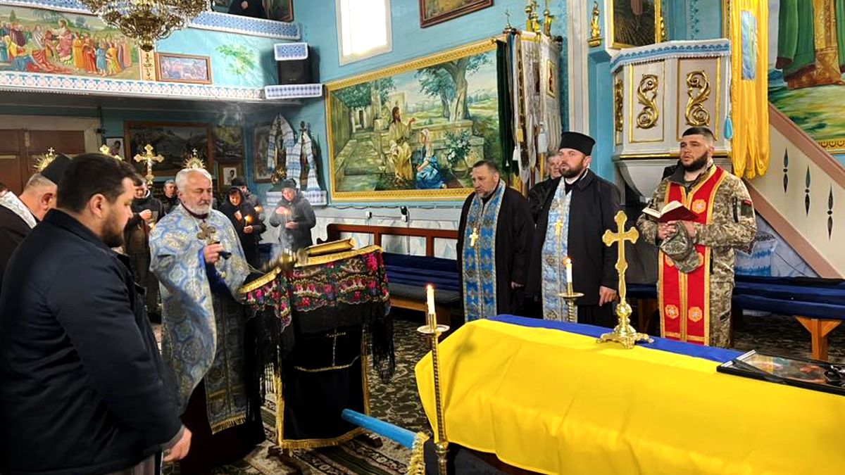 На Городенківщині попрощалися з загиблим воїном Мирославом Кочергою 6