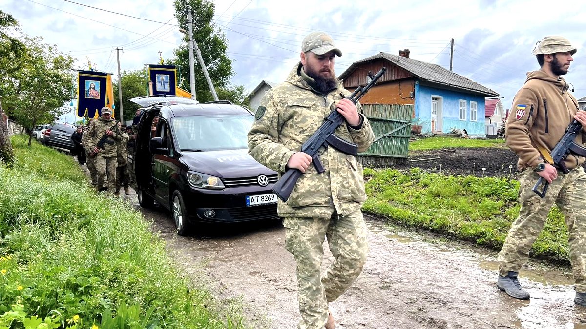 На Городенківщині попрощалися з загиблим воїном Мирославом Кочергою 5