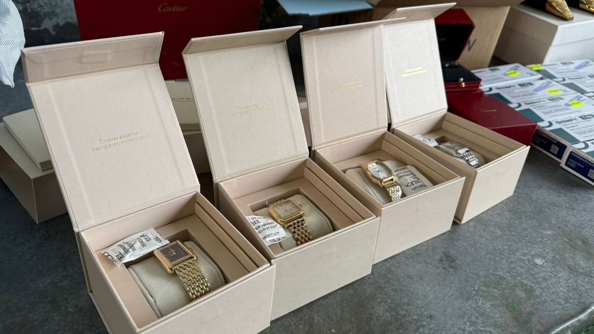 Митники знайшли в бусі прикарпатця незадекларованих товарів на близько 600 тис грн