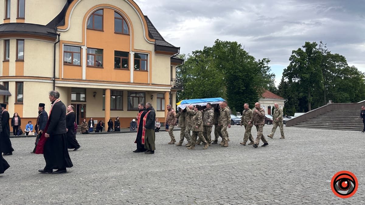 У Коломиї попрощались з Героєм Віктором Балатюком 1