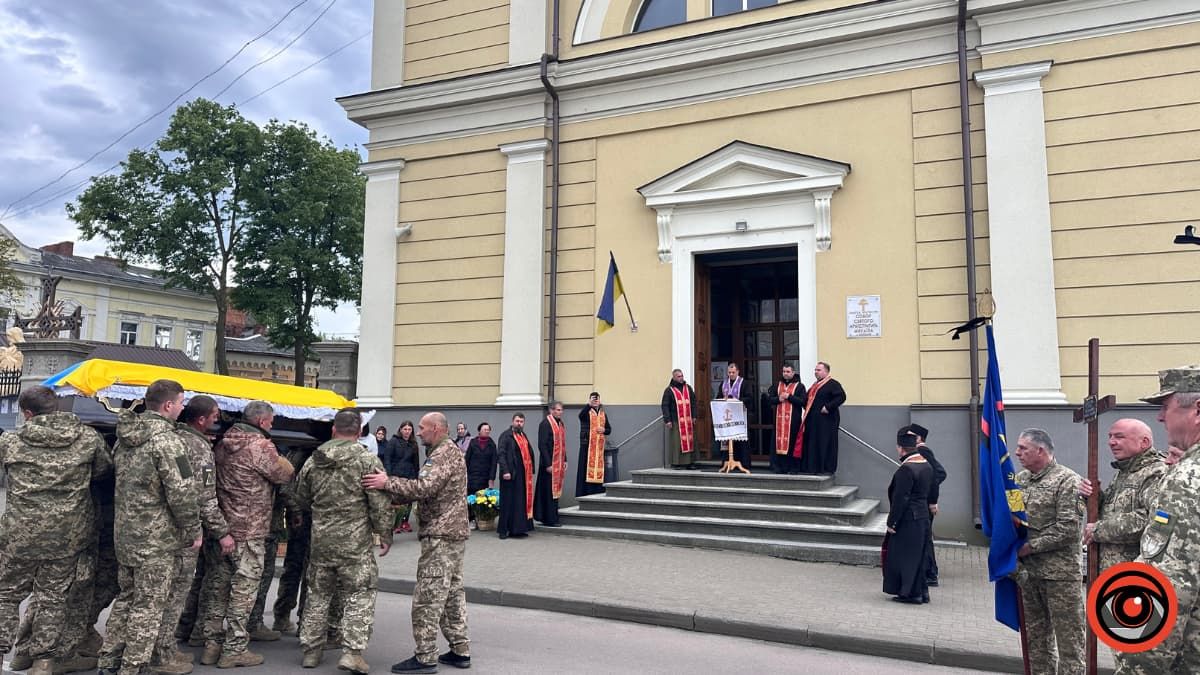 У Коломиї попрощались з Героєм Віктором Балатюком 13