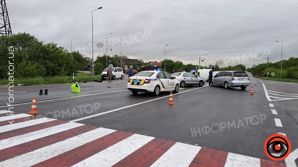 Під Коломиєю у автотрощі пошкоджено одразу 4 авто 2