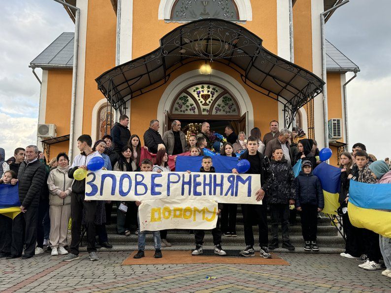 На Надвірнянщині зустріли воїна Олександра Складановського, який понад два роки пробув у полоні 1