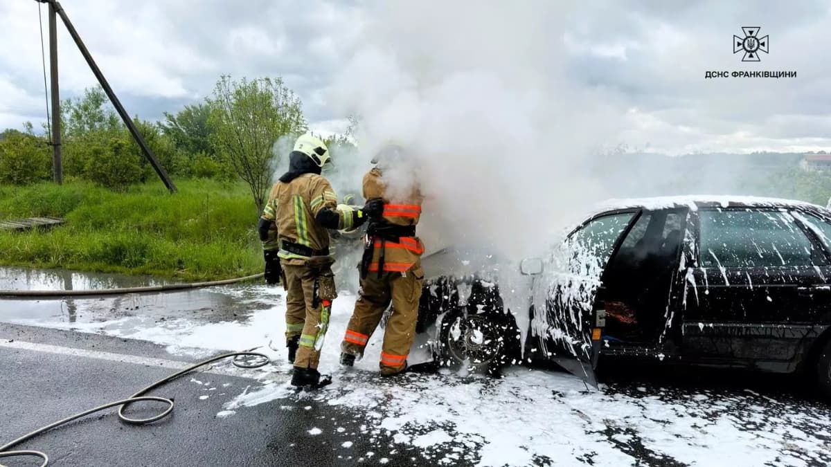 У Марківцях загорівся легковий автомобіль