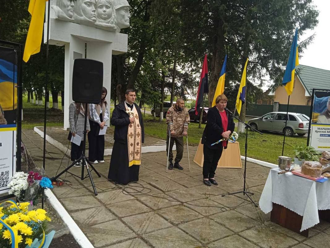 Герою Назару Марціновському з Коломийщини відкрили пам'ятний банер у його рідному селі 6