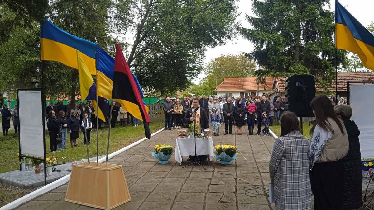 Герою Назару Марціновському з Коломийщини відкрили пам'ятний банер у його рідному селі 2