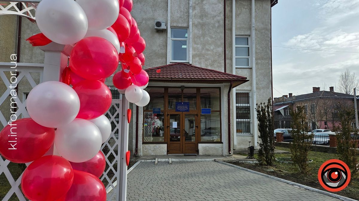 Скільки пар вирішили одружитися у Коломиї 25.05.2025