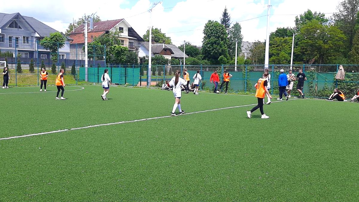 У Коломиї відбувся турнір з міні-футболу між студентами коледжів, присвячений Дню Героїв 4