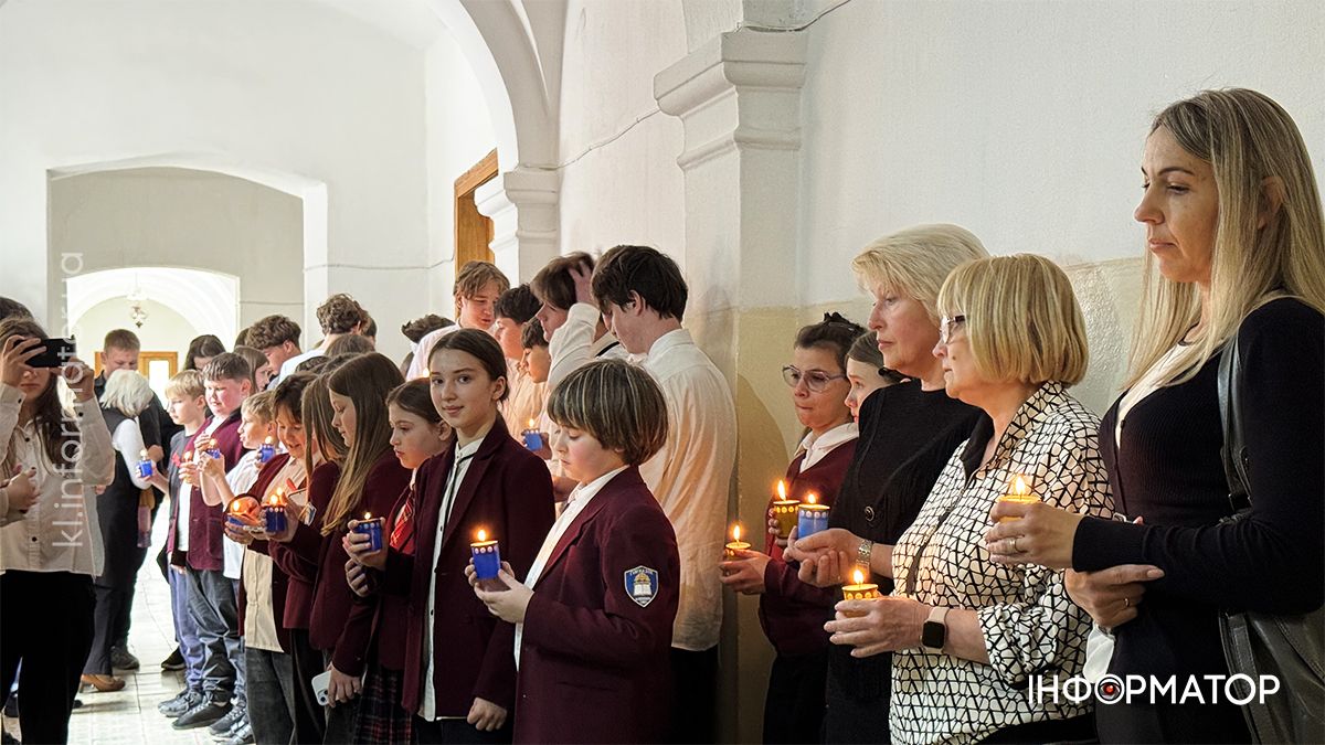 У Коломийській гімназії ім.Грушевського відкрили меморіали в пам'ять про трьох випускників 8
