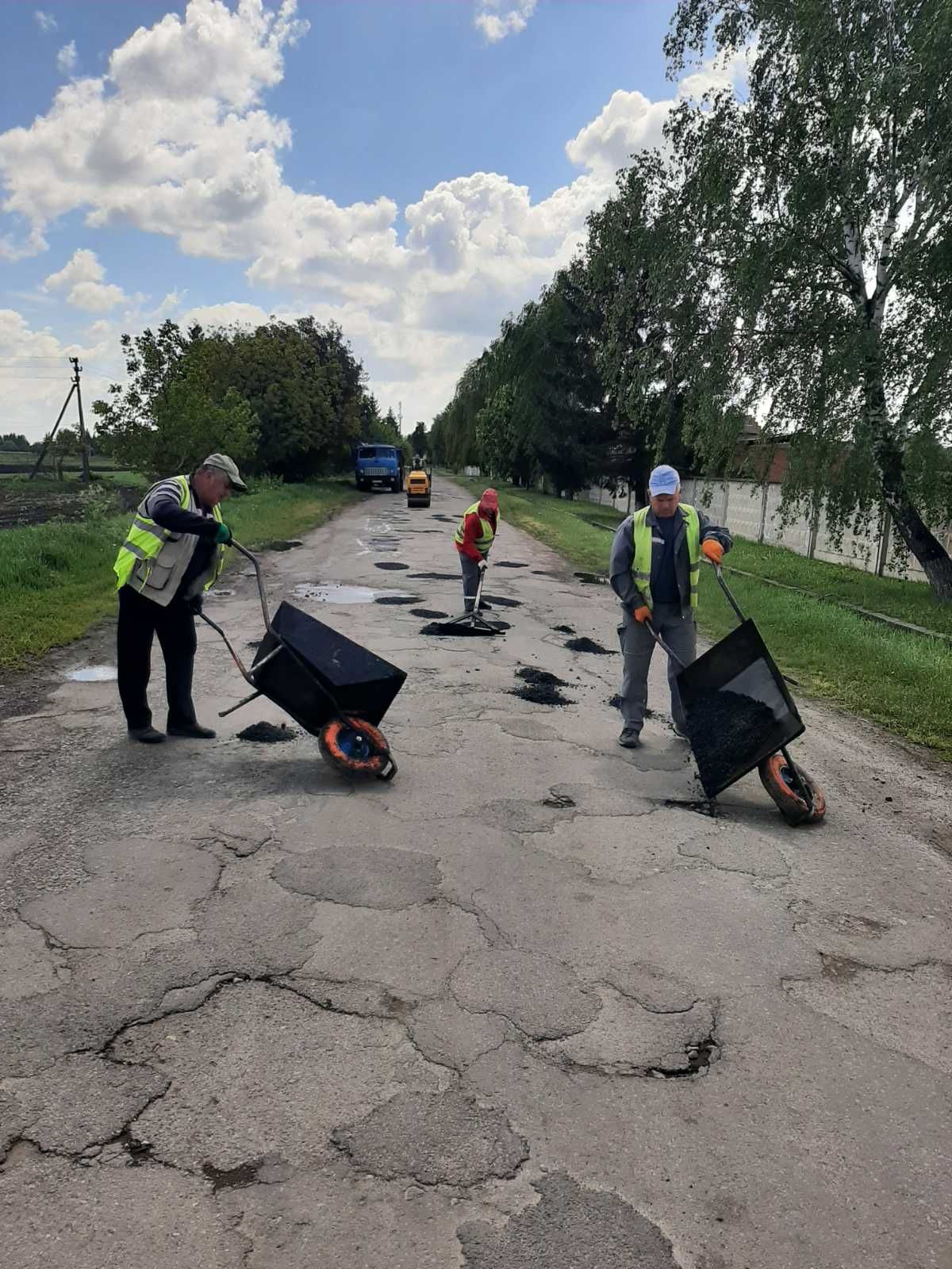 У Городенківській громаді відремонтували під’їзні шляхи до п’яти сіл 6