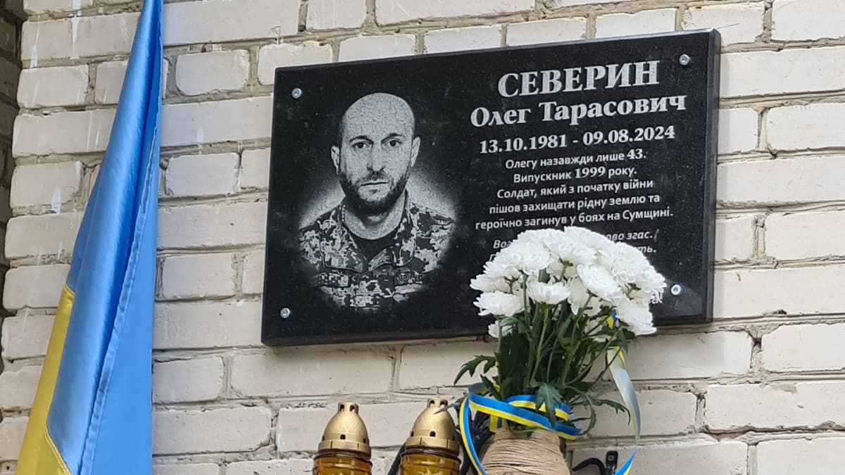 У Снятині відкрили меморіал полеглому Герою Олегу Северину
