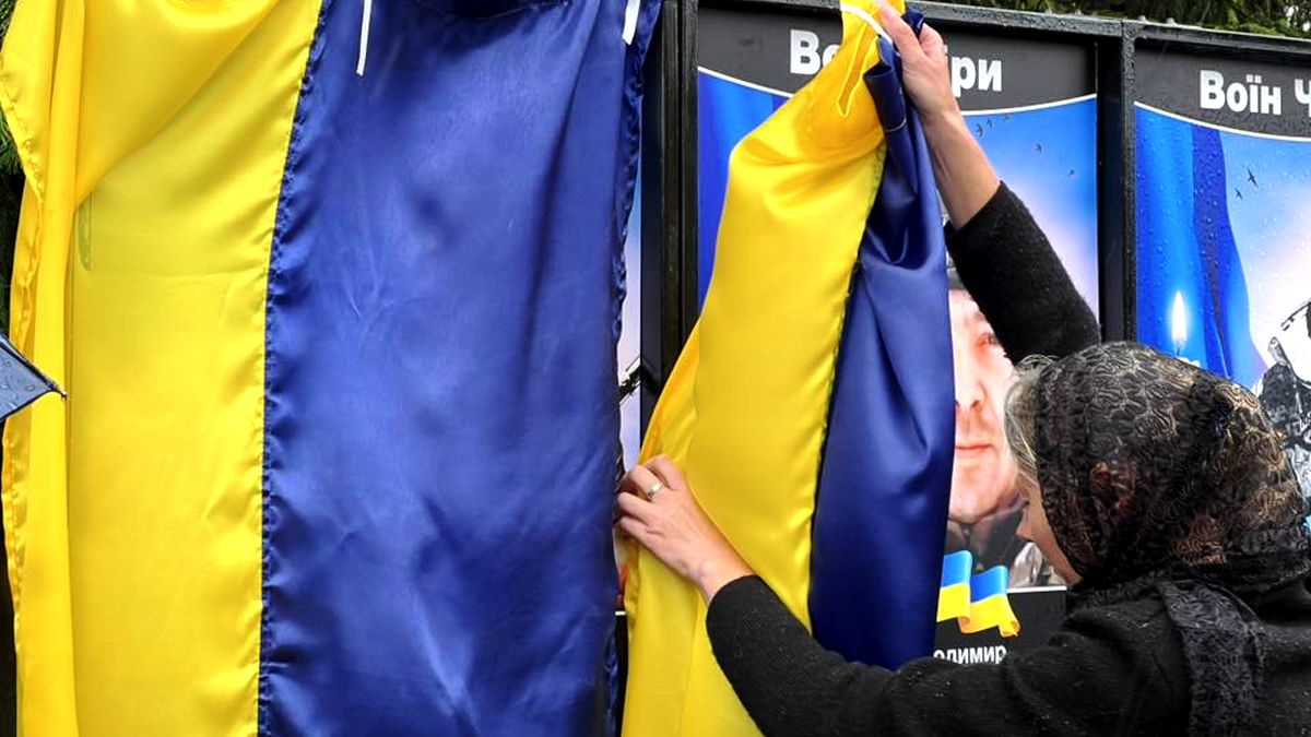 На Алеї Слави у Чернятині відкрили та освятили банери ще двом полеглим захисникам 2