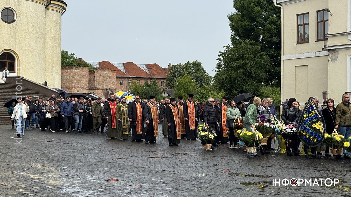 Пройшов пекло війни на різних напрямках: у Коломиї попрощалися з воїном Олександром Григорцівим 5