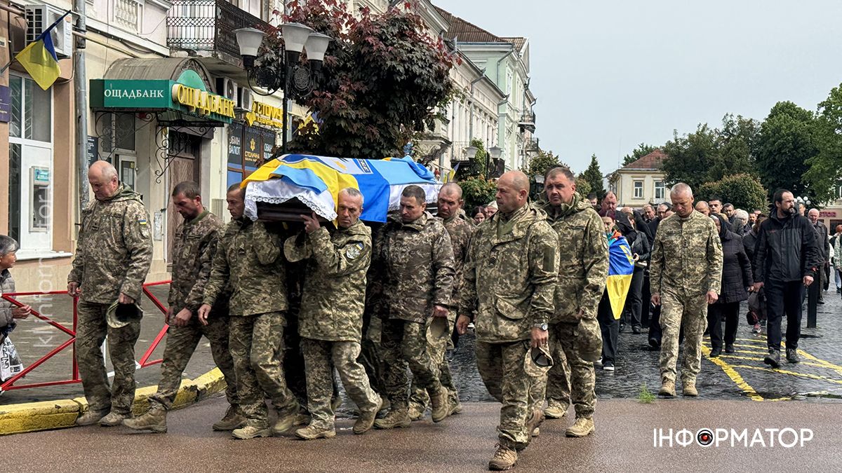 Пройшов пекло війни на різних напрямках: у Коломиї попрощалися з воїном Олександром Григорцівим 21