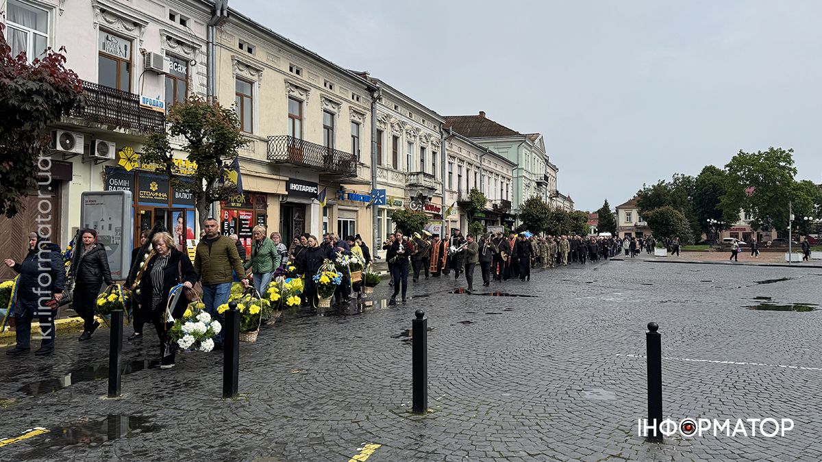 Пройшов пекло війни на різних напрямках: у Коломиї попрощалися з воїном Олександром Григорцівим 20