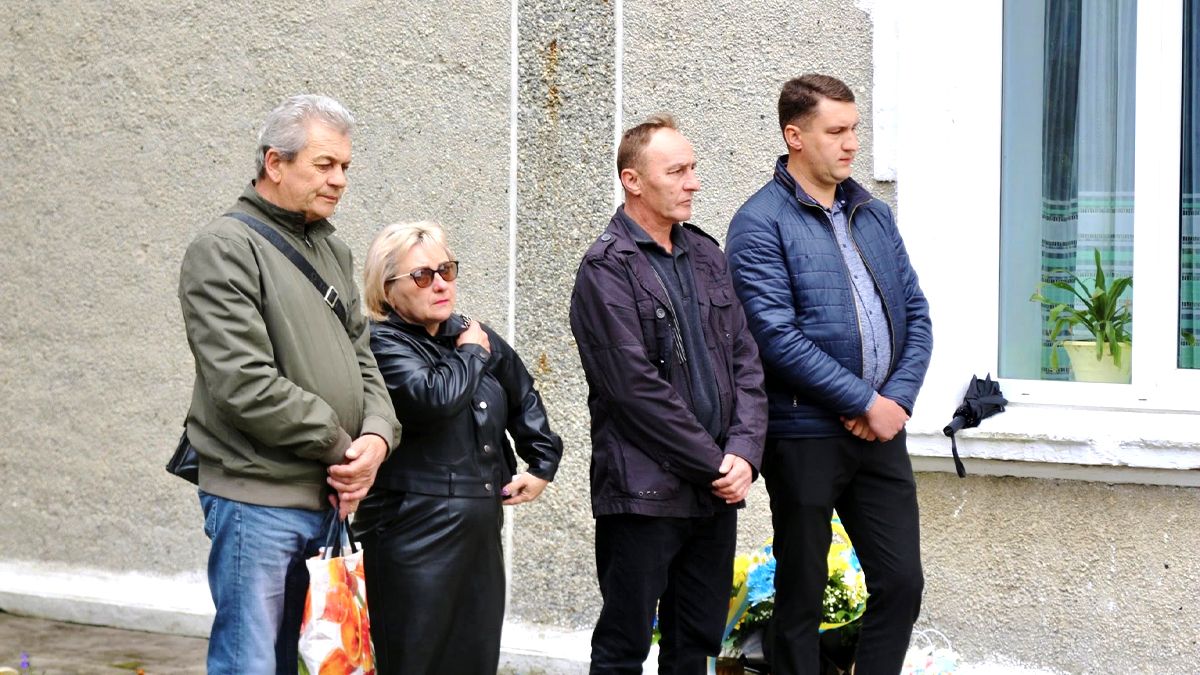 У Раківчику освятили меморіальну дошку воїну Олегу Дутчаку 4