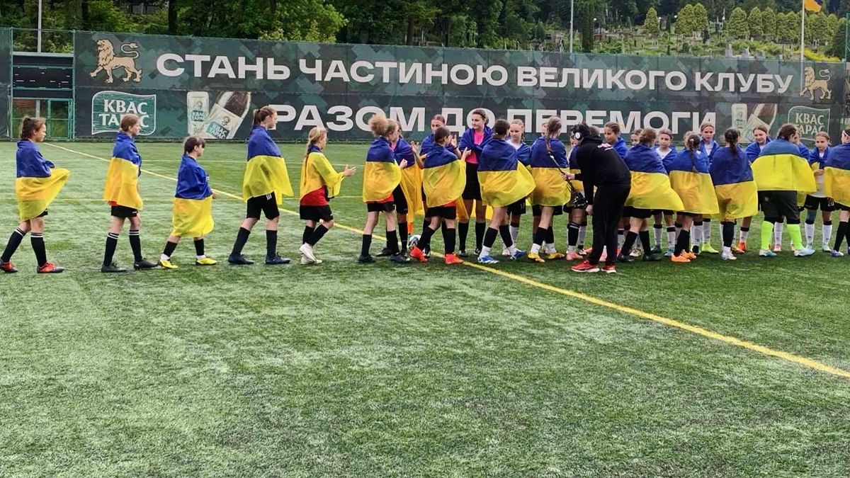 Команда НК “Пробій” стала срібним призером чемпіонату України з футболу серед дівчат WU-12 3