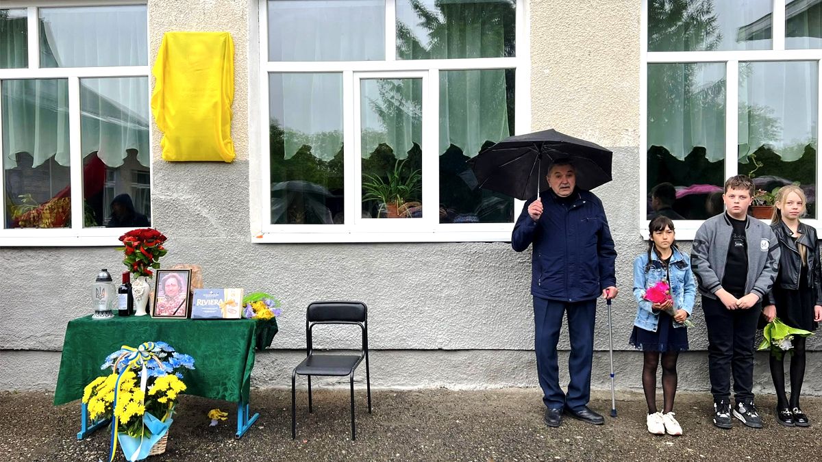 На Городенківщині відкрили меморіальну дошку загиблому захиснику Івану Григор’єву 1