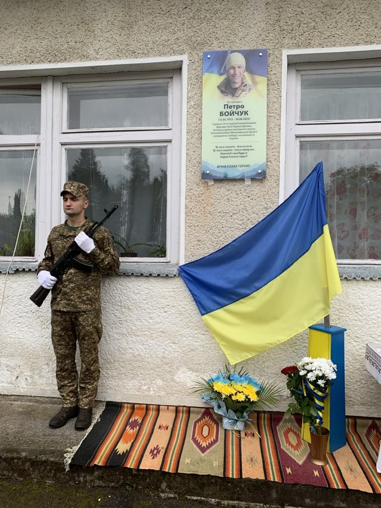 На Косівщині урочисто відкрили меморіальні дошки двом загиблим воїнам 2