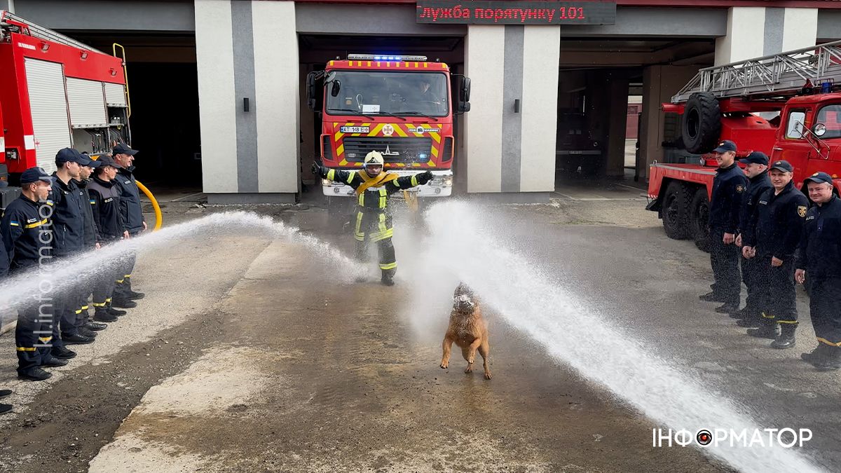 27 років відданої служби: коломийські рятувальники провели на пенсію ще одного колегу 2