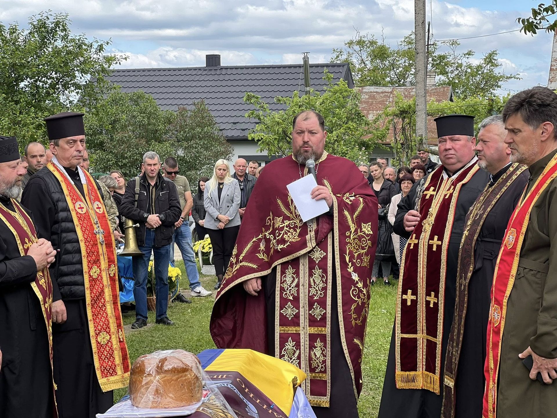 В Отинійській громаді попрощались з полеглим воїном Назаром Малецьким 7