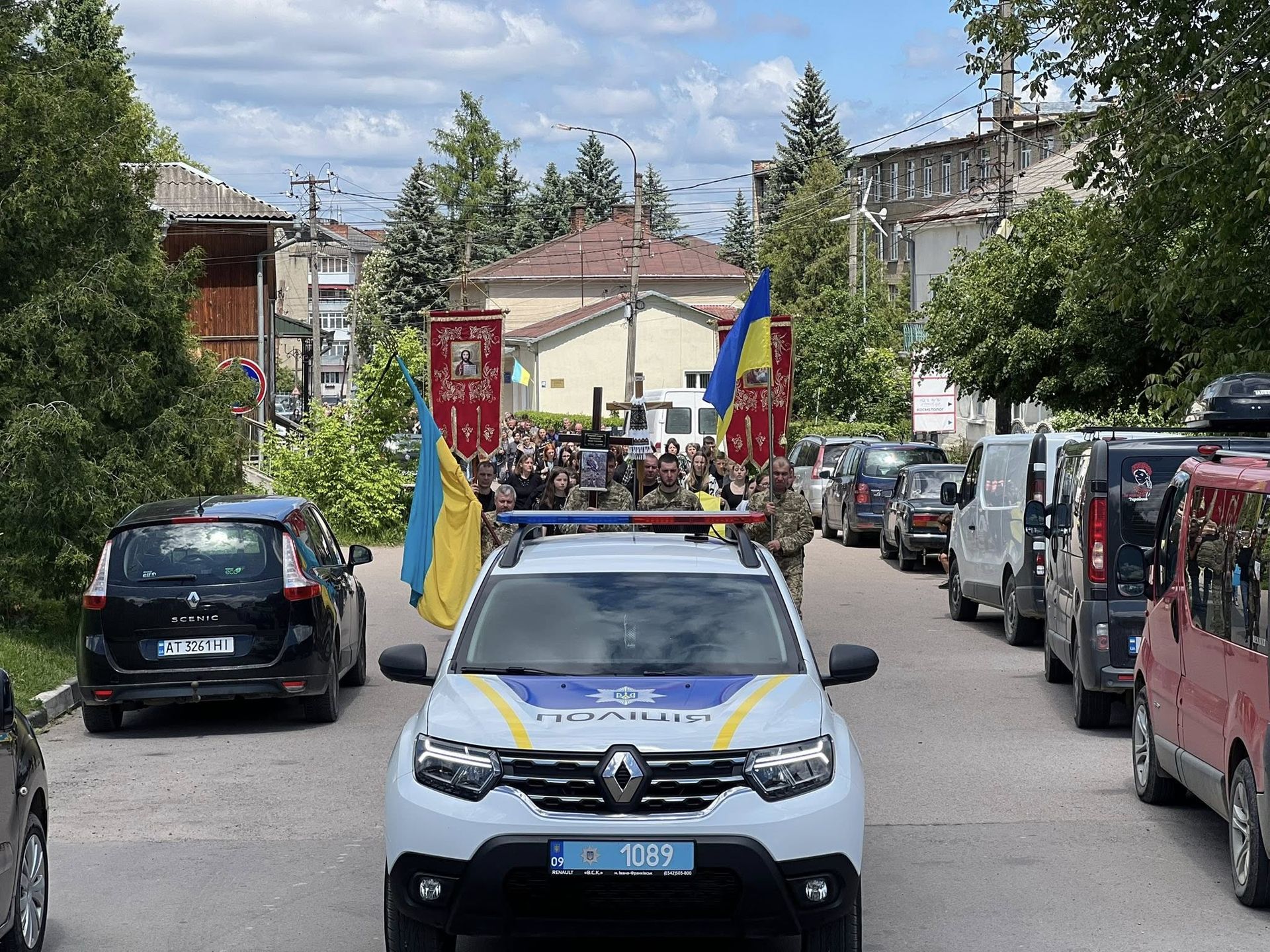В Отинійській громаді попрощались з полеглим воїном Назаром Малецьким 3