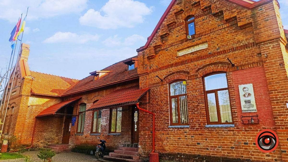 Невідомі здійснили крадіжку з могил загиблих захисників у Ланчинській громаді