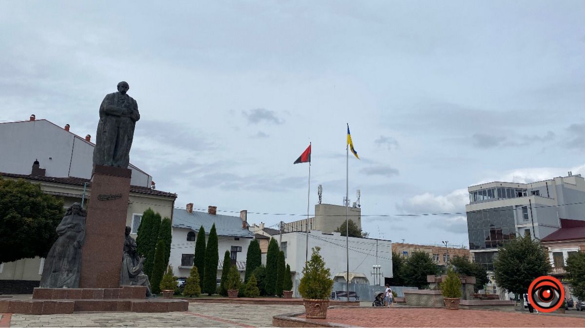 Яку роботу пропонують на початку літа в Надвірній