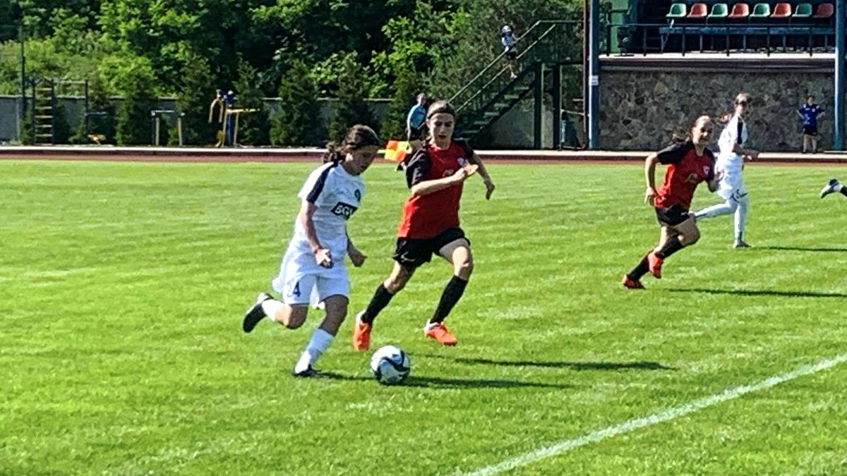 Команда НК «Пробій» стала бронзовим призером чемпіонату України з футболу серед дівчат WU-13 3