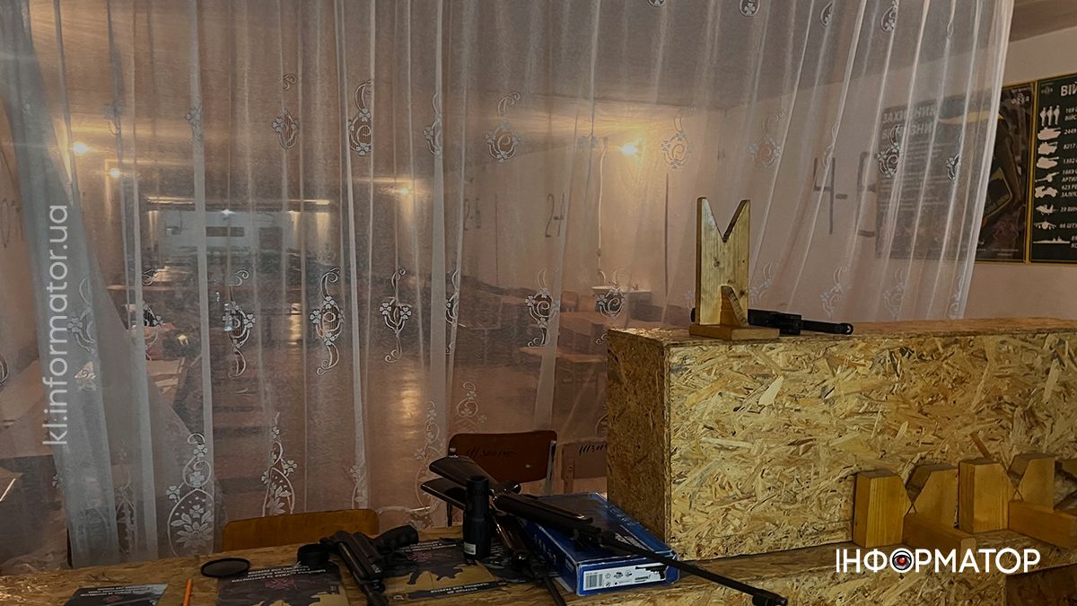 У Коломийському ліцеї №6 відбувся турнір з кульової стрільби до Дня Героїв України 2