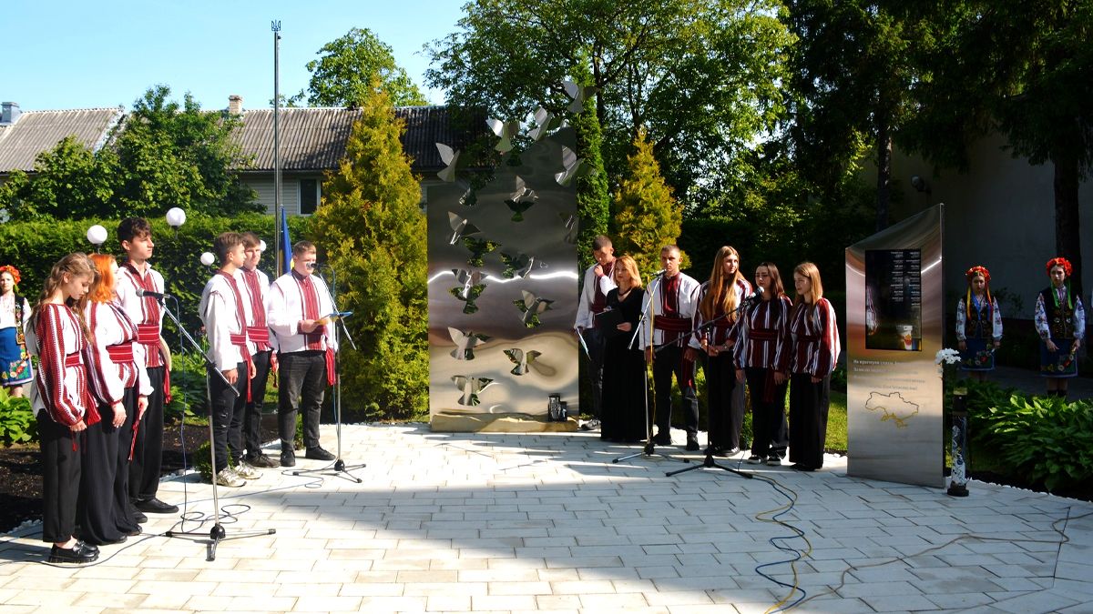 У Надвірній відкрили Сквер Памʼяті Героїв