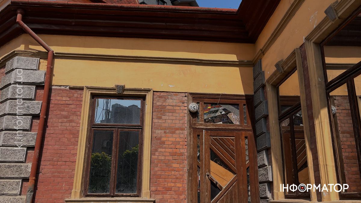 Містичний будинок в середмісті Коломиї: майстерні, 