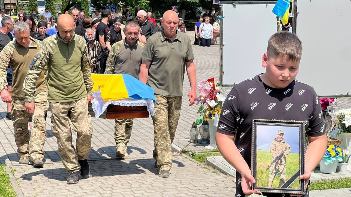 На Коломийщині "на щиті" зустріли полеглого Героя Йосипа Грицака