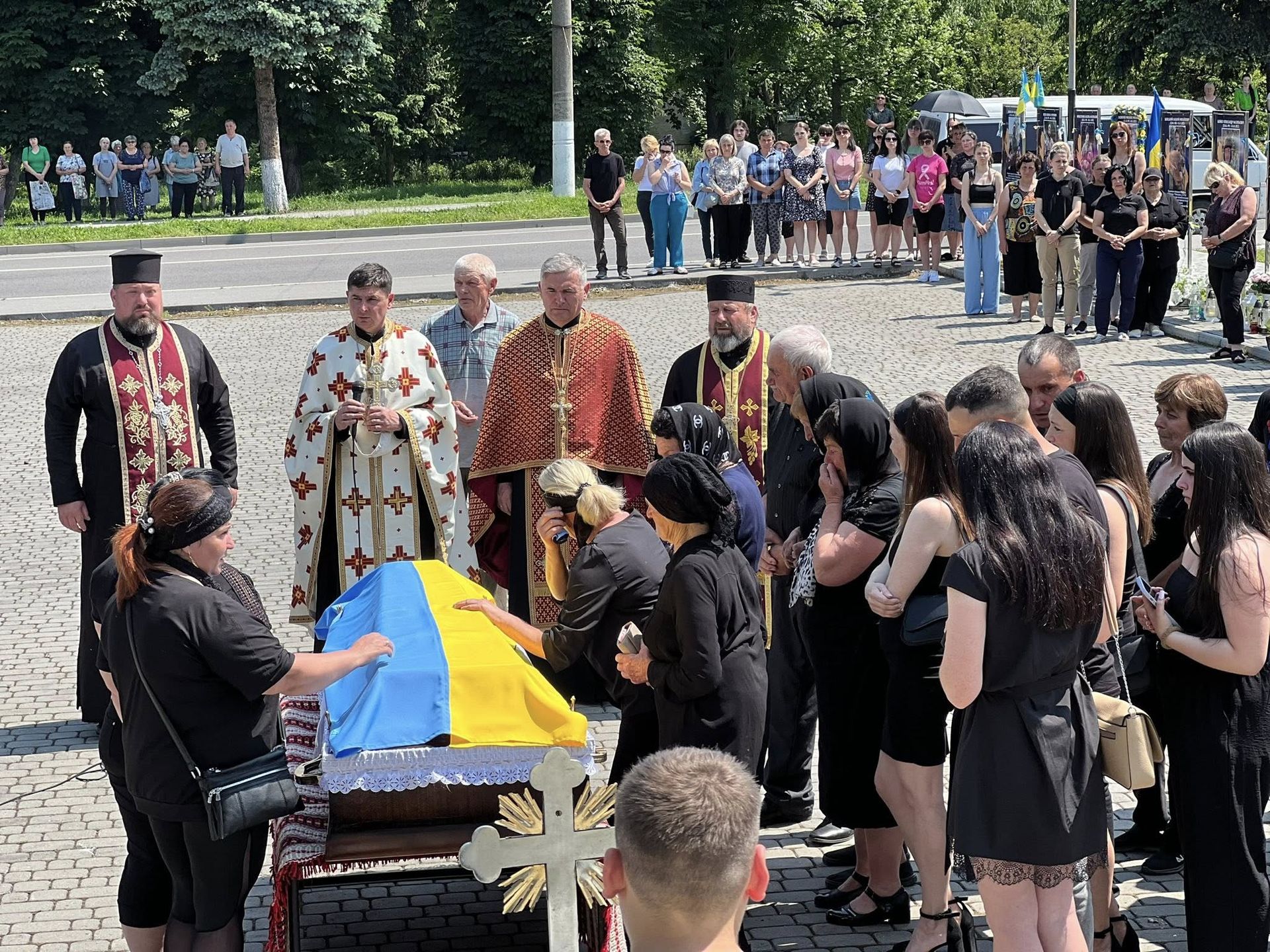 На Коломийщині "на щиті" зустріли полеглого Героя Йосипа Грицака 6