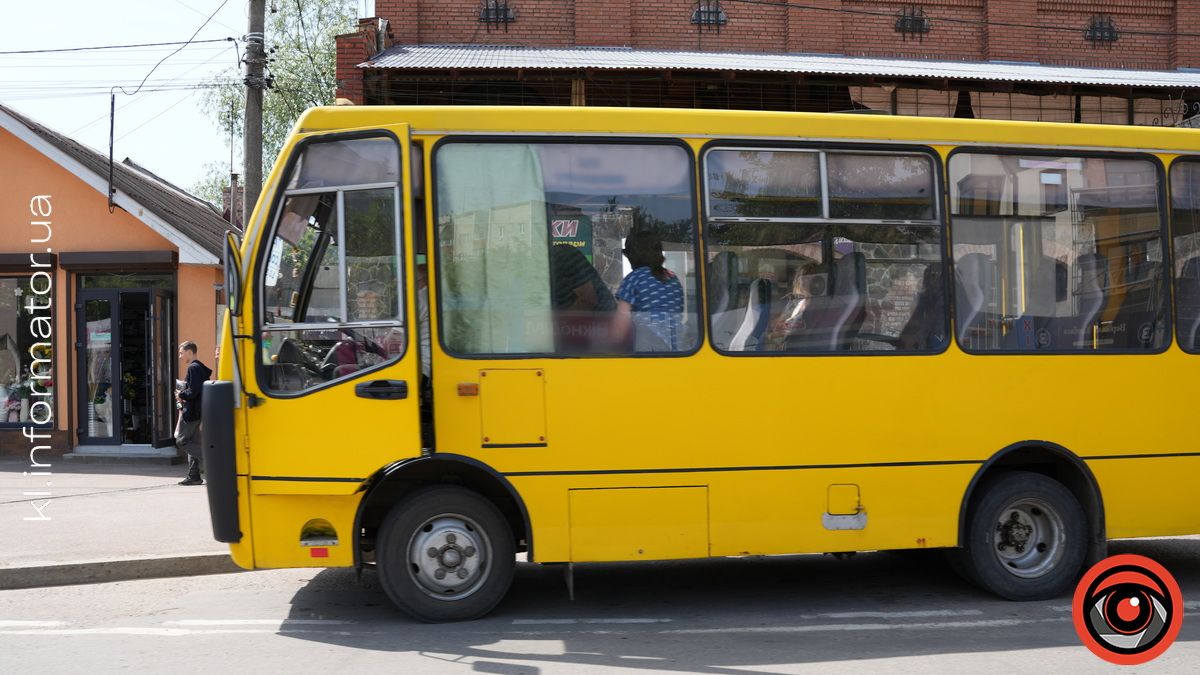 До кладовища у Коломиї на Трійцю курсуватиме безкоштовний автобус
