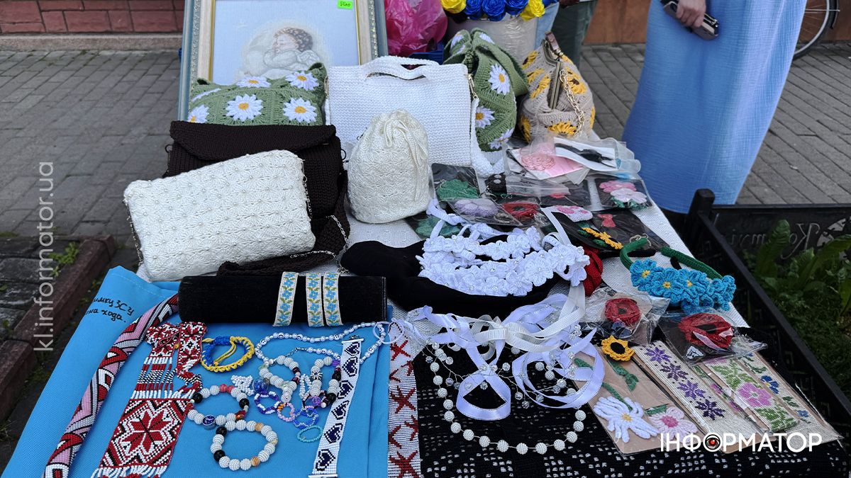 Коломийські пластуни зібрали понад 20 тис грн для потреб ЗСУ на благодійному ярмарку 3