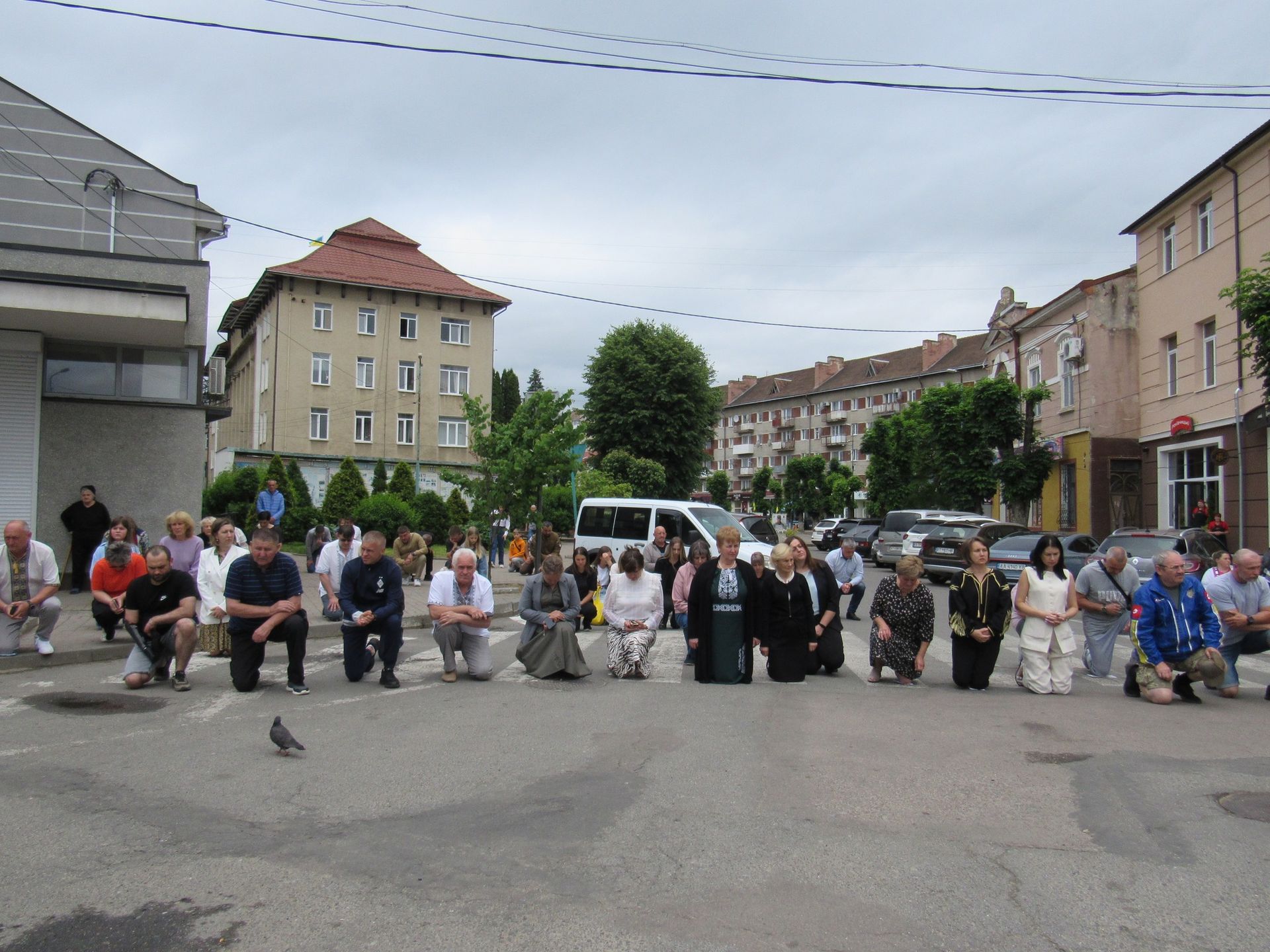 На Надвірнянщину назавжди повернувся загиблий воїн Василь Лютан 6