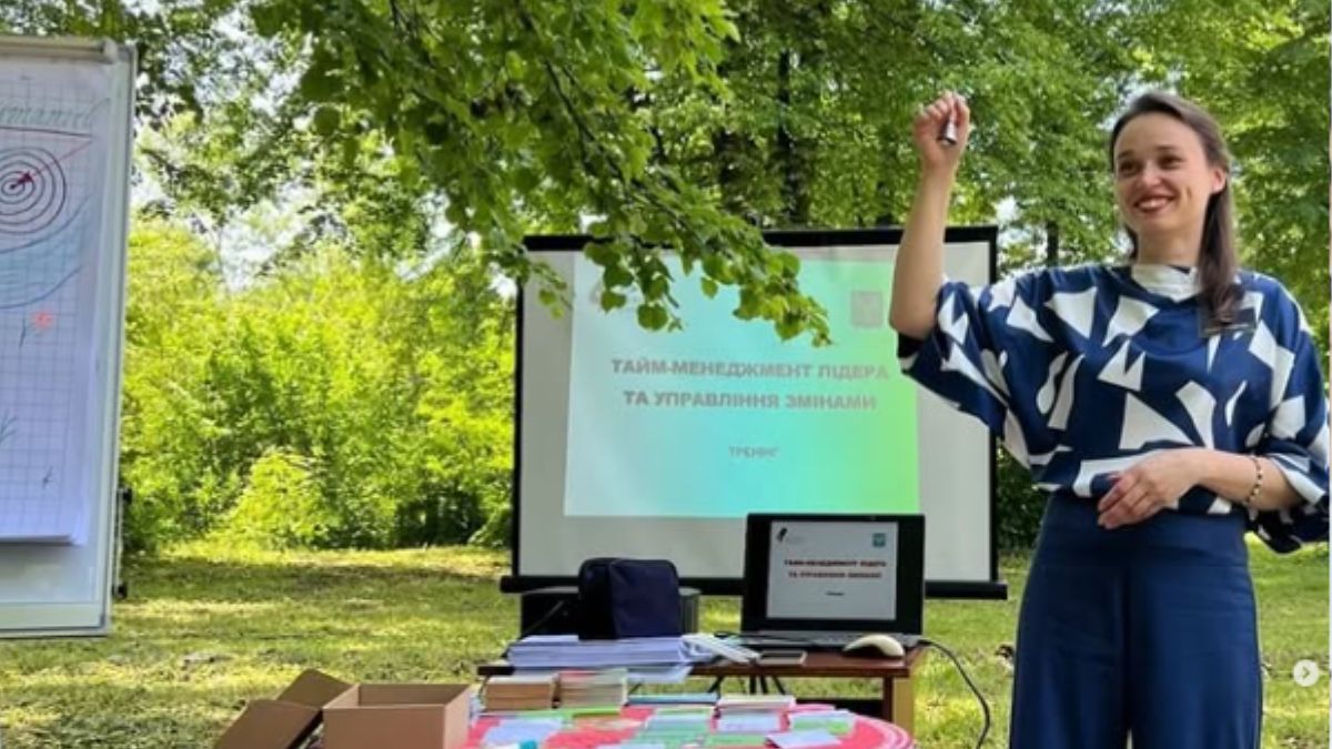 Тренінг для посадових осіб Коломийської міськради про тайм-менеджемент. Фото зі сторінки  Instagram Надії Медвідь