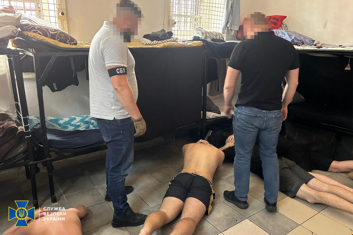 Нацполіція та СБУ Прикарпаття викрили кримінального авторитета "Грузіна" 1