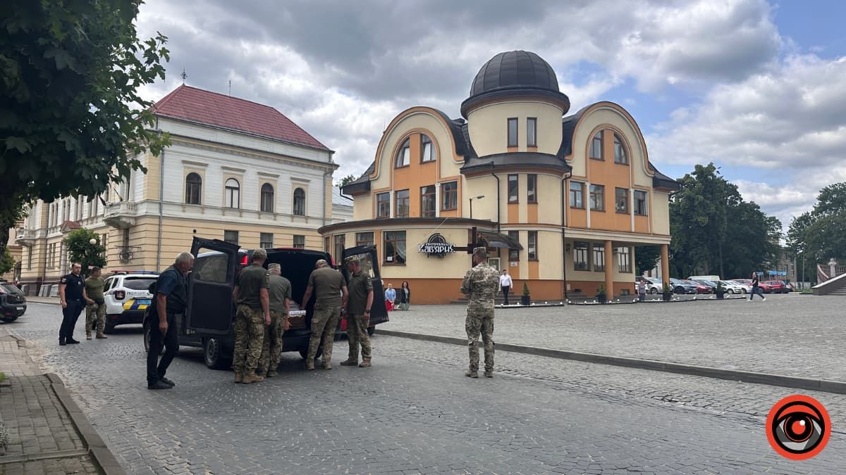 У Коломиї зустріли померлого захисника Дмитра Гарп'яка 3